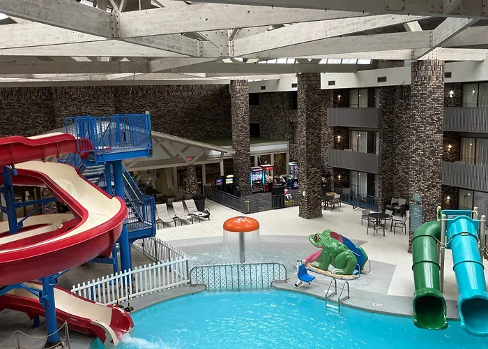 Bismarck Hotel And Conference Center