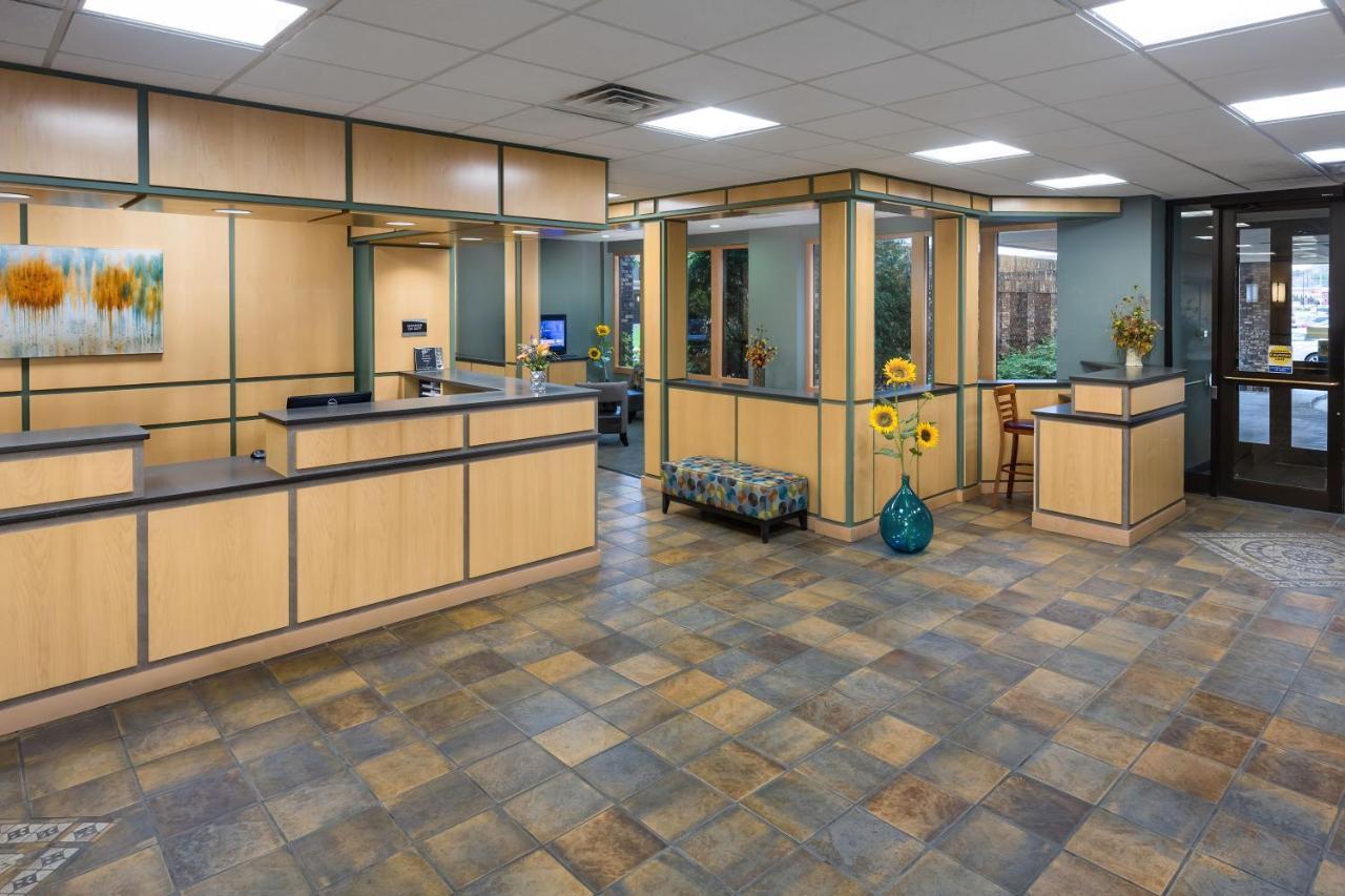 Hotel And Conference Center Bismarck